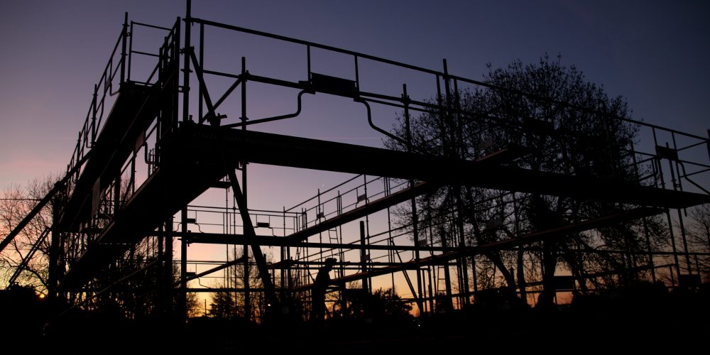 Début de chantier- Lever de soleil à Vertou Suivi photographique de chantier et réalisation d'un film à Vertou. Construction d'une maison passive qui sera certifiée "Passive House". Sur ce magnifique lever de soleil à Vertou le chantier commence.