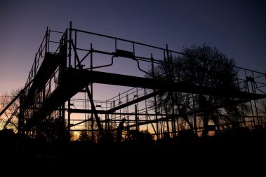 Suivi photographique de chantier et réalisation d'un film à Vertou. Construction d'une maison passive qui sera certifiée "Passive House". Sur ce magnifique lever de soleil à Vertou le chantier commence.