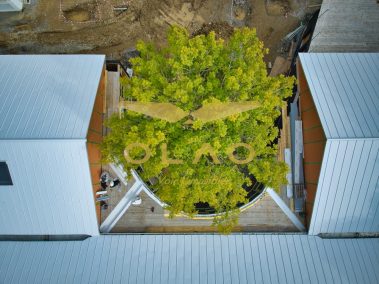 Comme toujours avec Olao, on rajoute de la poésie à la technique. On trouve toujours dans nos suivis de chantiers et reportages le moyen de trouver de l'esthétique dans un chantier ou un geste.