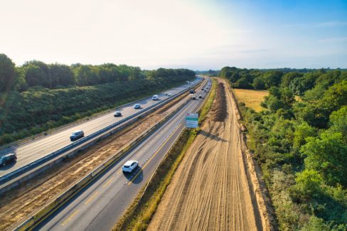 Suivi de chantier pour le compte de la société Guintoli . Elle est en charge de l'élargissement en 2X4 voies de voie express.