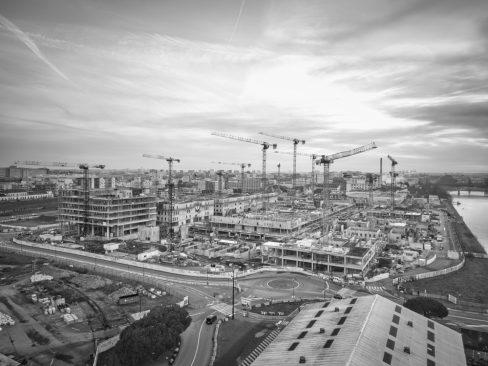 Les grues du futur CHU de Nantes. Amusez-vous à les compter !!