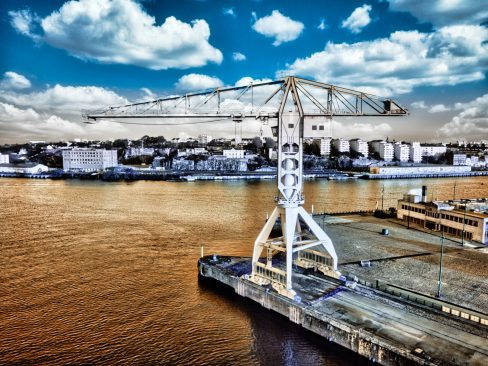 Des nouveautés. Est-ce l'or de la Loire ? L'heure de gloire ? Non, elle est passée. Mais reste un vestige, un témoin de cette époque industrielle de la Loire et de Nantes.