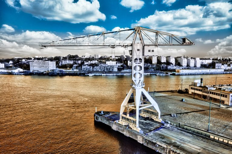 Des nouveautés. Est-ce l'or de la Loire ? L'heure de gloire ? Non, elle est passée. Mais reste un vestige, un témoin de cette époque industrielle de la Loire et de Nantes.