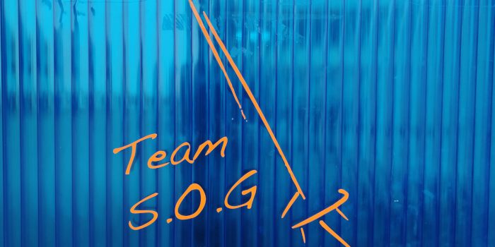 Suivi de chantier, mais naval cette fois-ci. Nous sommes habitués à la construction de bâtiment. C'est un terme usité également dans le langage maritime. Donc, cette fois-ci nous ne prendrons pas uniquement de la hauteur, mais aussi le large avec ce projet devant durer plusieurs mois.