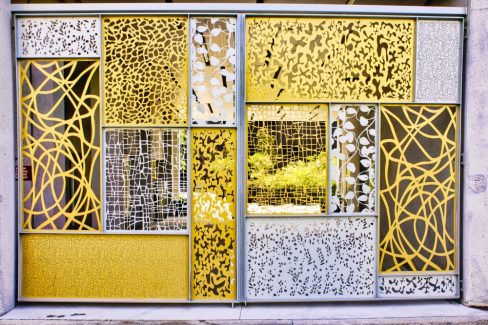 Un portail, des heures de travail pour un résultat ouvrant sur le jardin du bonheur