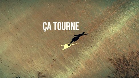 Making-Off. Une danseuse classique dans sur la plage. Prises de vues par drone pour le tournage d'un clip en Loire Atlantique.