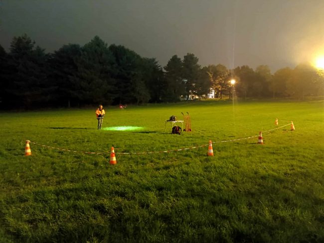 zone d'exclusion des tiers lors d'une mission drone pour un match de football de ligue 1