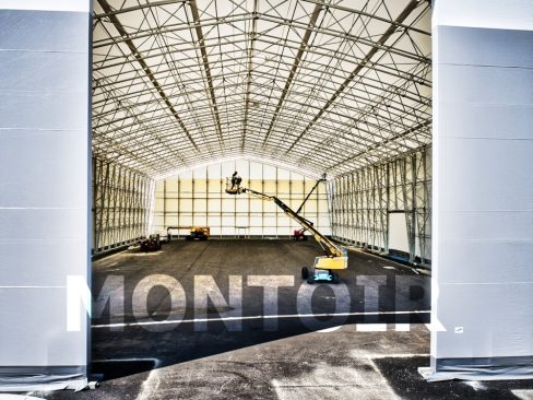 photo prise lors d'un suivi de chantier à Montoir de Bretagne. Montage d'une structure destinée à du stockage.