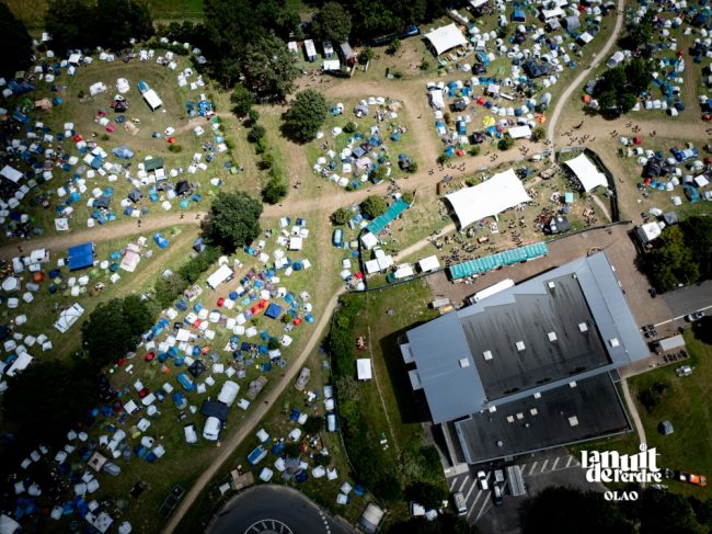 Le campig du festival La Nuit de l'Erdre. Certains ne vont même pas au festivel tellement l'ambiance y est bonne.