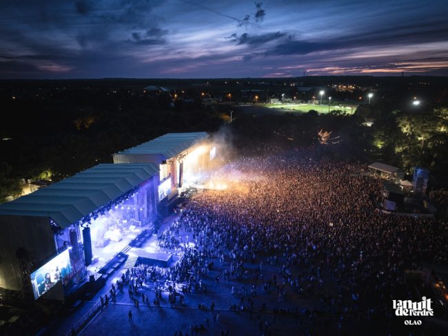 Les deux scènes de la Nuit de l'Erdre en 2024. Le soleil vient juste de se coucher.