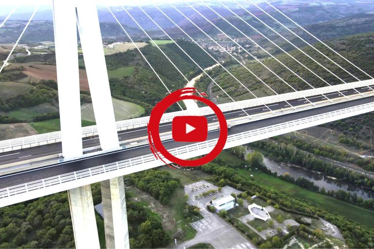 Film institutionnel réalisé pour le compte de la société Miditraçage-Esvia. Ce film présente les activités et les métiers de la société. On vous emmène voir la signalisation horizontale, la verticale et bien d'autres