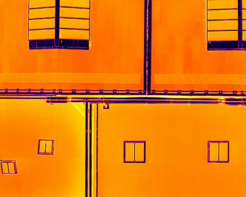 Étude thermique par drone d'une très grande toiture