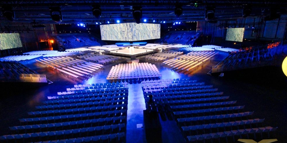 Timelapse au Hall XXl de Nantes test lumière au hall Xxl. Nos deux caméras timelpases ont filmé l'installation du décor, et s'apprêtent à filmer l'évènement.