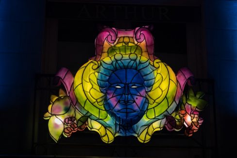 Sculpture murale du Voyage en Hiver à Nantes. Une oeuvre de l'artiste Vincent Olinet