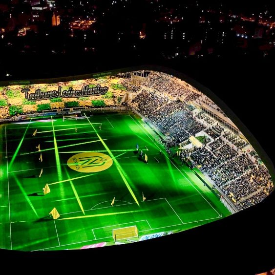 Spectacle laser au stade de la Beaujoire juste avant le match de football Nantes contre le pSG de Killian MBappé