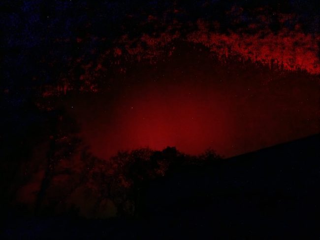 Aurores boréales des aurores boréales en Loire Atlantique, un phénomène rare qui risque de se produire un peu plus cette année.