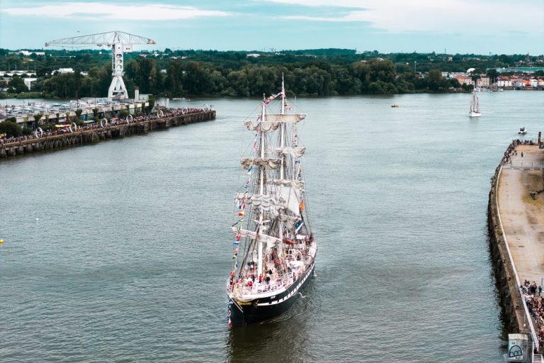 Débord de Loire 2025-L'arrivée du Belem dans le port de Nantes