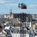 La grue du chantier du musée des beaux arts de Vannes se met en place.