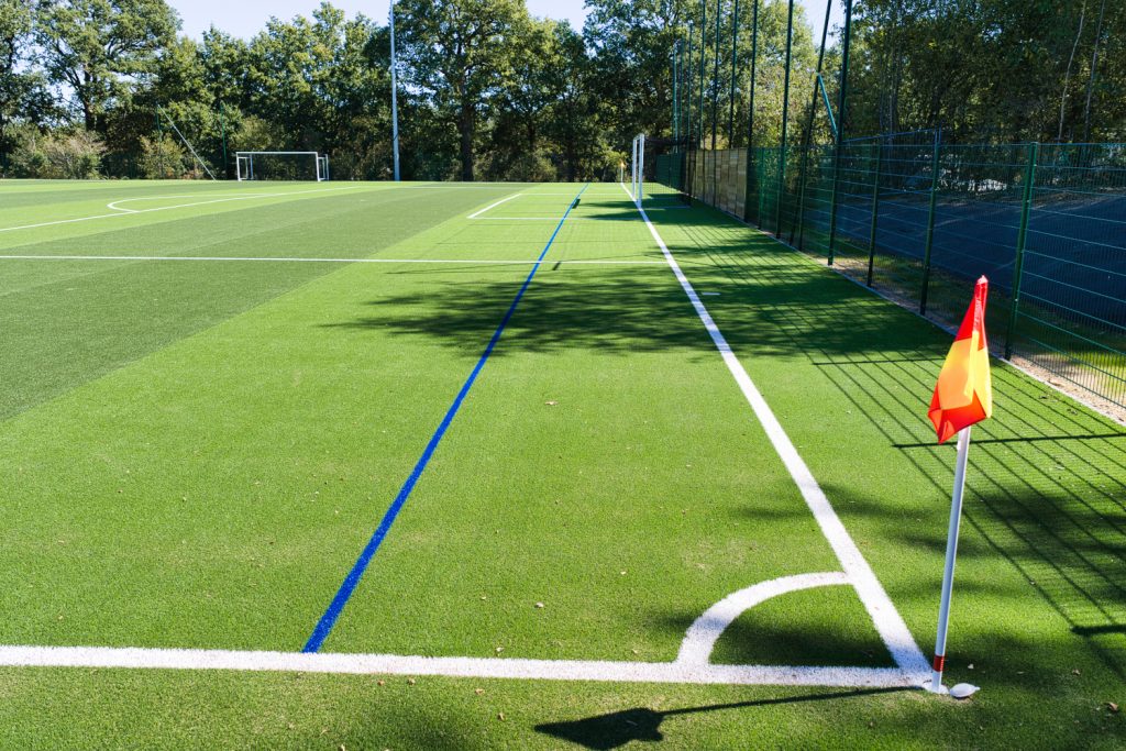 Drapeau de corner sur le nouveau terrain de football de Sucé-sur-Erdre