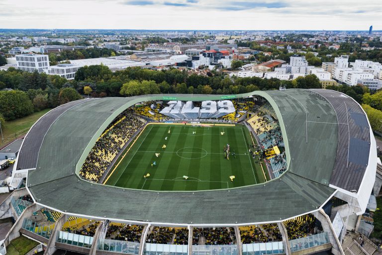 Stade de la Beaujoire vu par drone pendant le tifo du Kop, FC Nantes